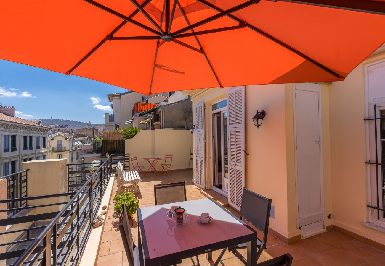 Studio à Nice - Terrasse Plein Ciel Studio Centre-Ville