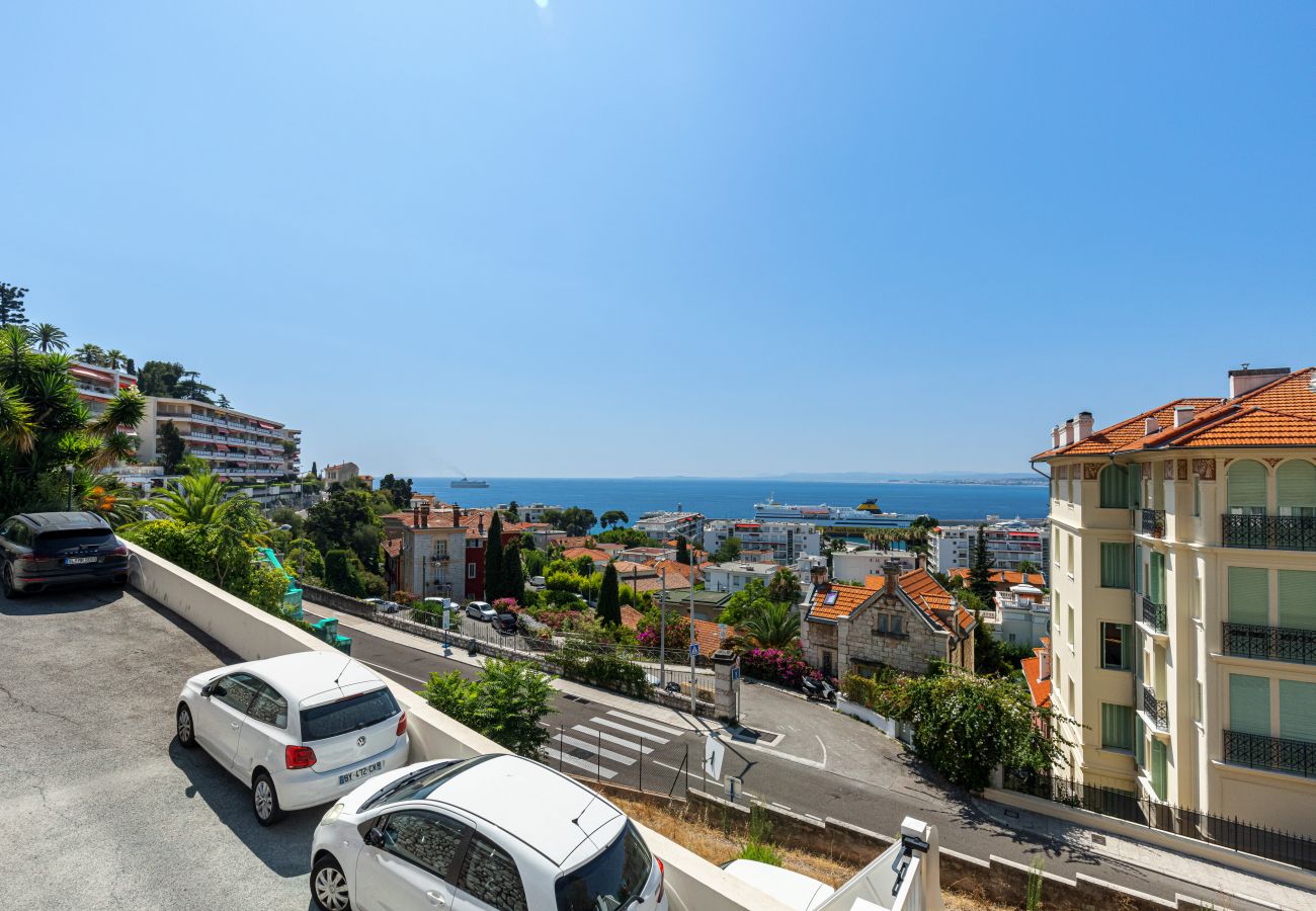 Appartement à Nice - Vue Mer, Parking & Grandes Terrasses - Superbe 3 Pièces