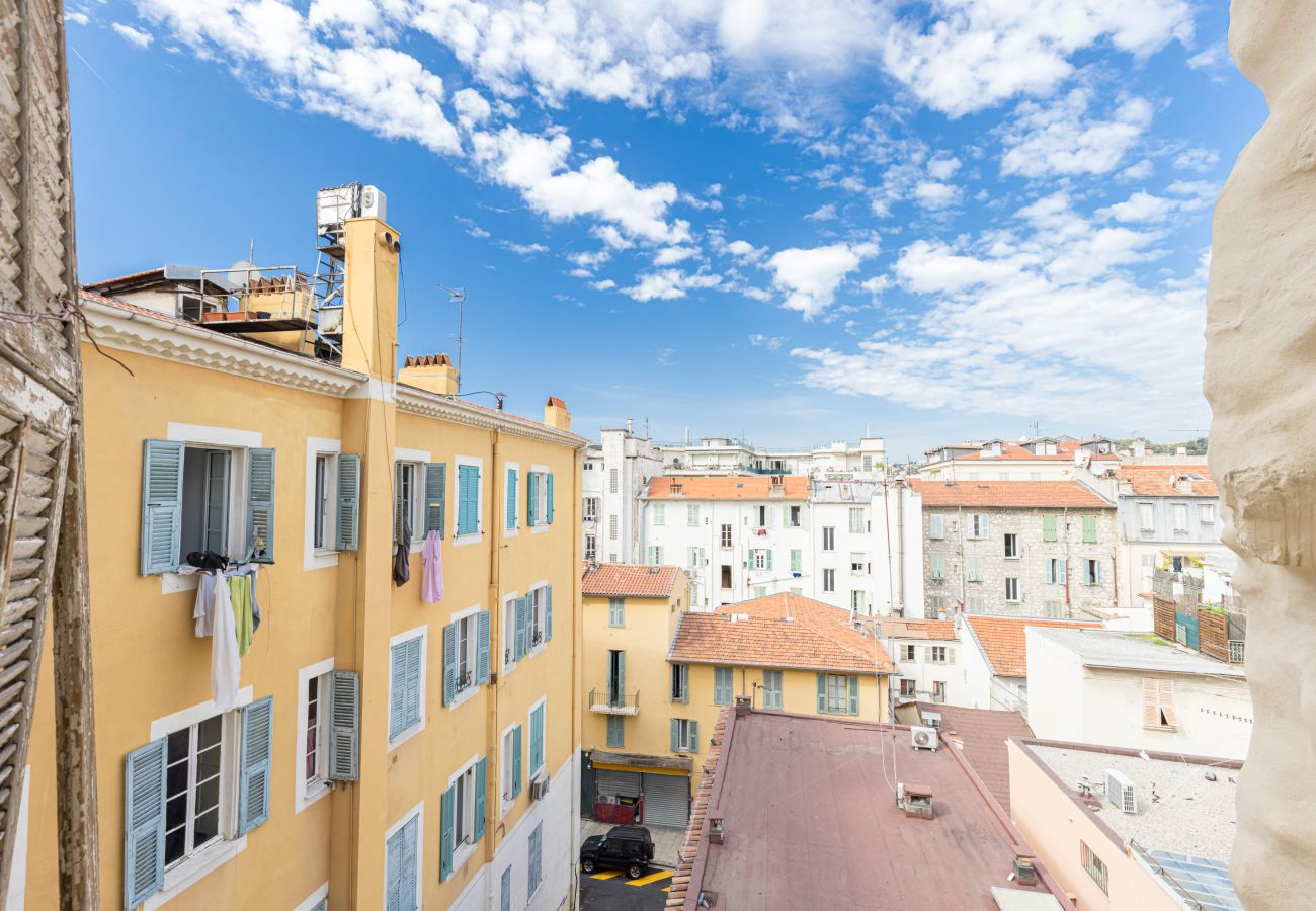 Appartement à Nice - Chaleureux & Cosy 3 Pièces en Centre-Ville