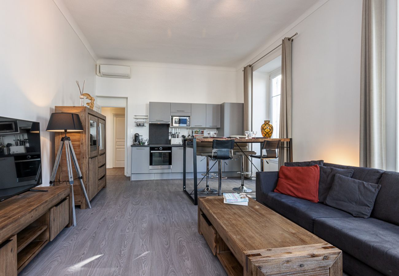 Appartement à Nice - Av Jean Médecin, 3 Pièces Climatisé Plein Centre