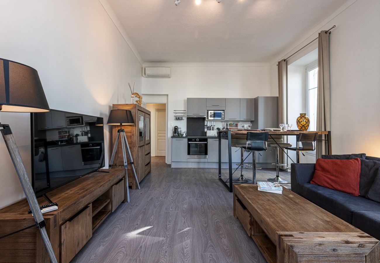 Appartement à Nice - Av Jean Médecin, 3 Pièces Climatisé Plein Centre