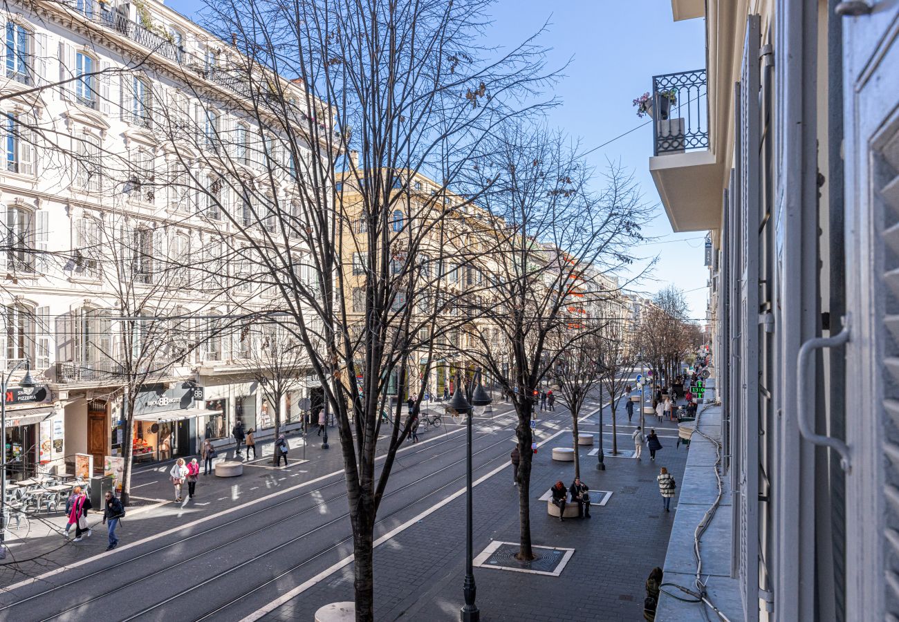 Appartement à Nice - Av Jean Médecin, 3 Pièces Climatisé Plein Centre