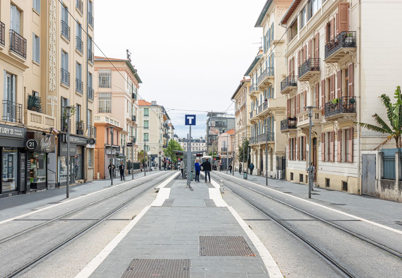 Appartement à Nice - Grand 4 Pièces en Centre Ville