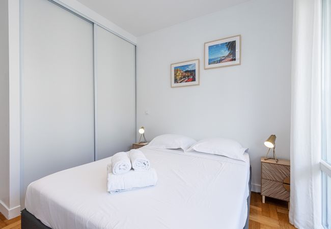 Appartement à Nice - 2 Pièces Ultra Central avec Balcon, Clim & Parking Appartement à Nice - 2 Pièces Ultra Central avec Balcon, Clim & Parking