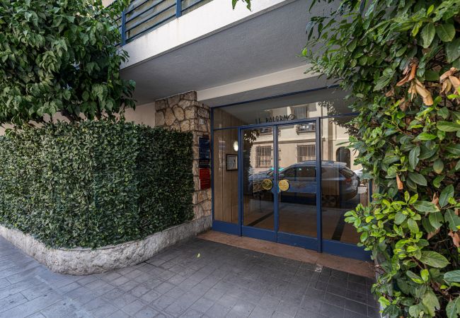 Appartement à Nice - 2 Pièces Ultra Central avec Balcon, Clim & Parking Appartement à Nice - 2 Pièces Ultra Central avec Balcon, Clim & Parking
