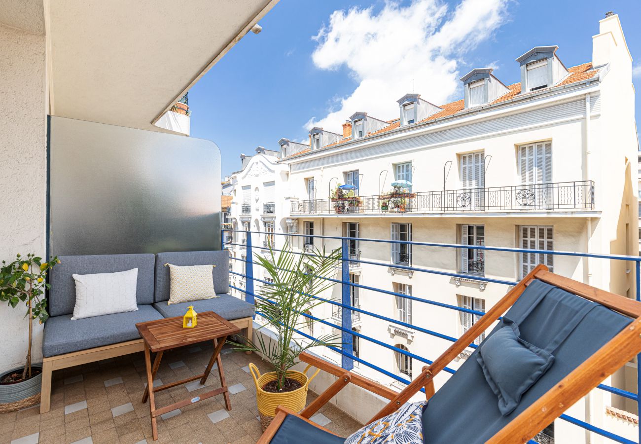 Appartement à Nice - 2 Pièces Ultra Central avec Balcon, Clim & Parking