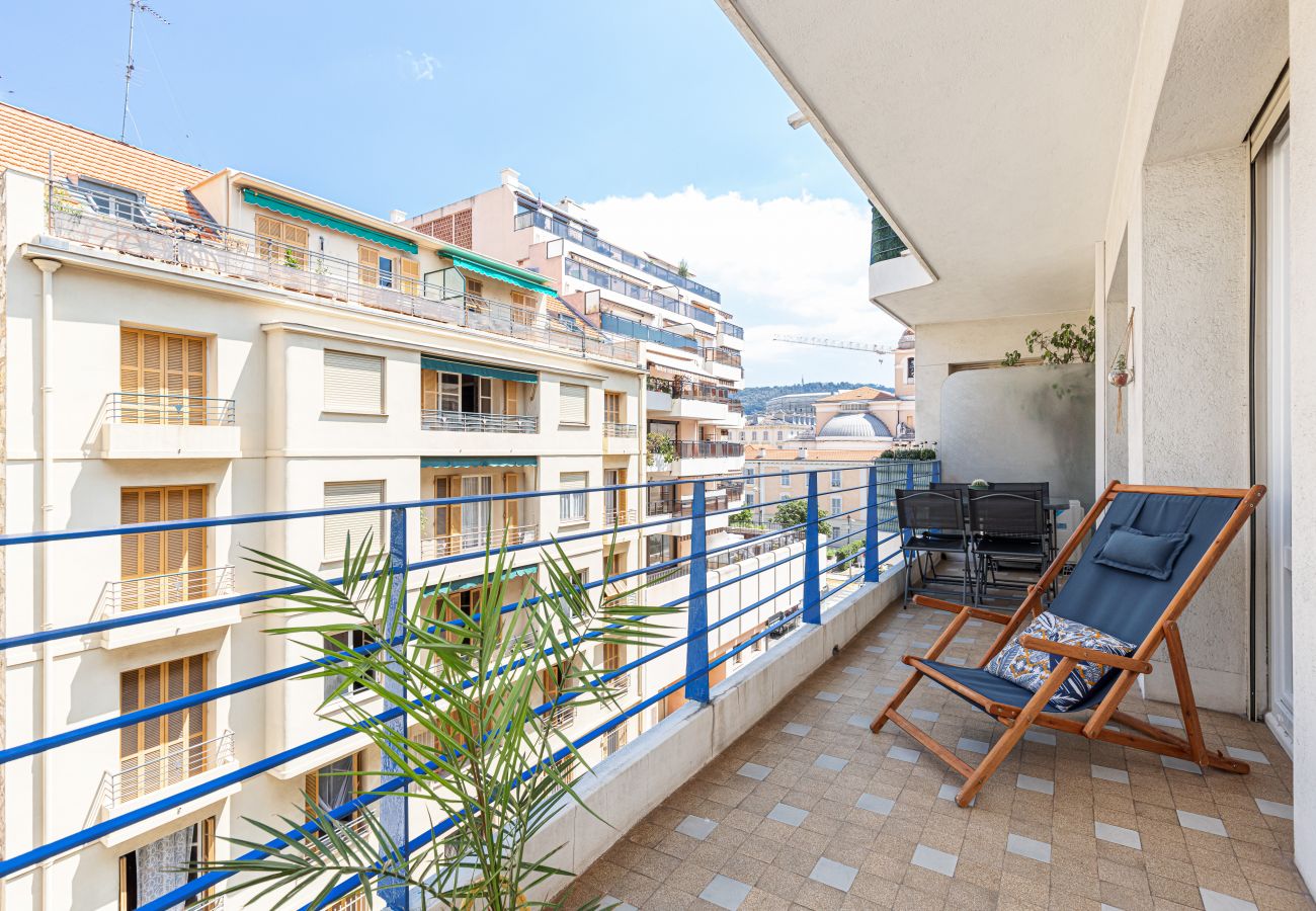 Appartement à Nice - 2 Pièces Ultra Central avec Balcon, Clim & Parking