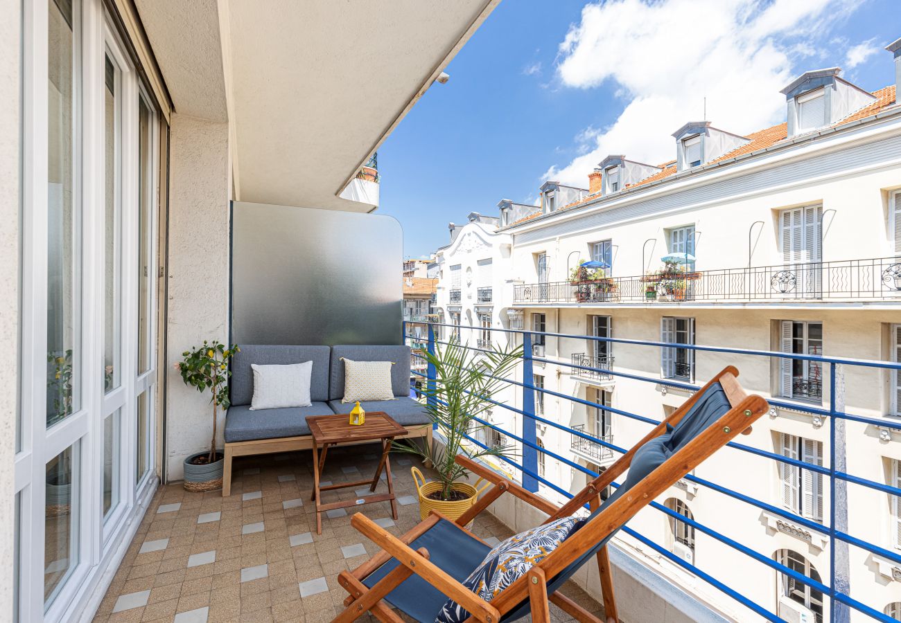 Appartement à Nice - 2 Pièces Ultra Central avec Balcon, Clim & Parking