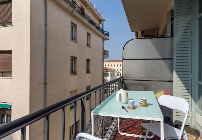 Appartement à Nice - Grand 3 Pièces Ultra Central Proche Place Masséna Appartement à Nice - Grand 3 Pièces Ultra Central Proche Place Masséna