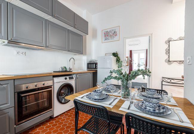 Appartement à Nice - Charmant 2 pièces quartier du Port Appartement à Nice - Charmant 2 pièces quartier du Port