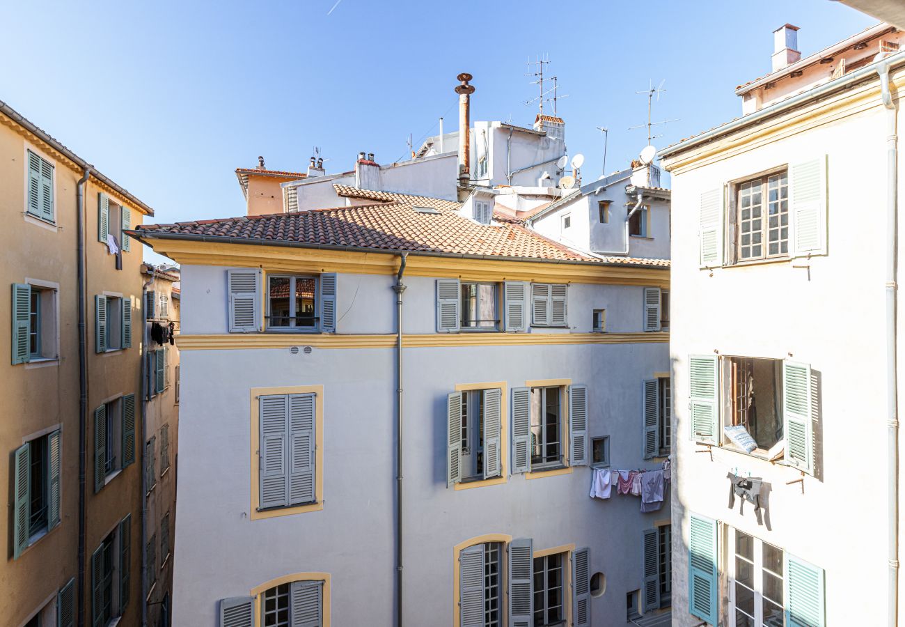 Appartement à Nice - Spacieux 3 Pièces au coeur de la Vieille Ville