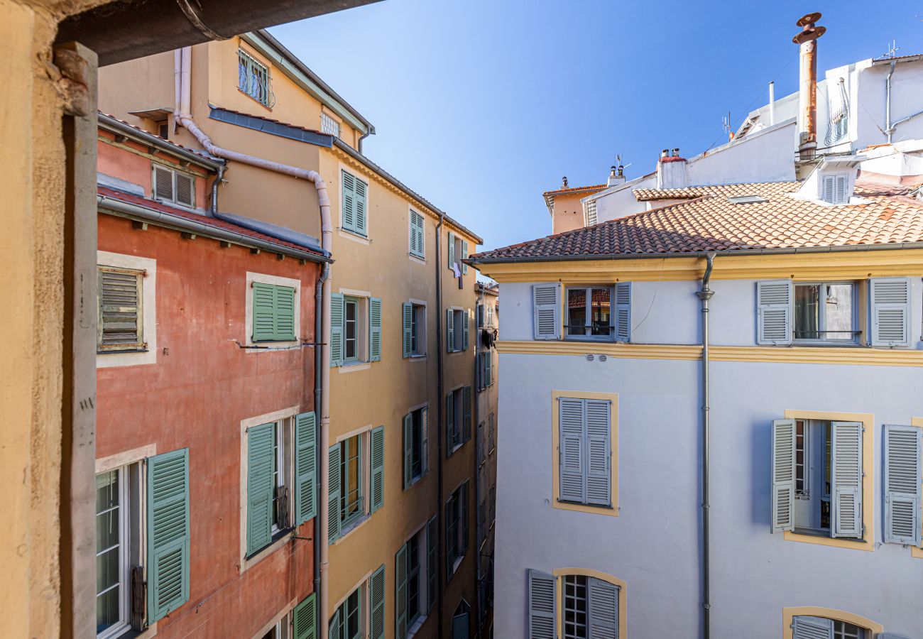 Appartement à Nice - Spacieux 3 Pièces au coeur de la Vieille Ville