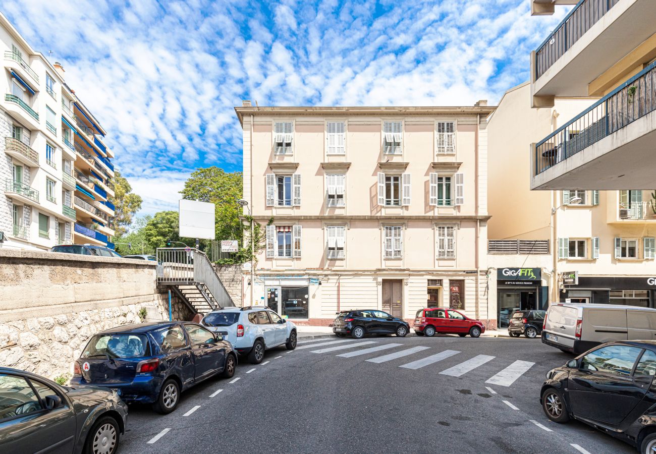 Appartement à Nice - Grand 3 Pièces Centre Ville - Clim & Terrasse