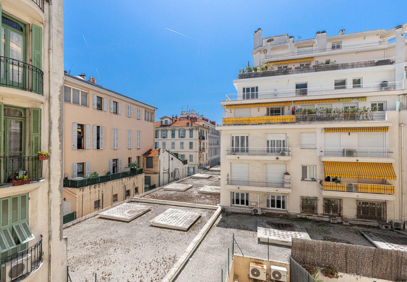 Appartement à Nice - Charmant 2 Pièces Plein Centre