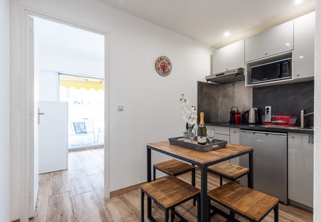 Appartement à Nice - 2 Pièces Large Terrasse Appartement à Nice - 2 Pièces Large Terrasse