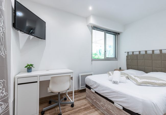 Appartement à Nice - 2 Pièces Large Terrasse Appartement à Nice - 2 Pièces Large Terrasse