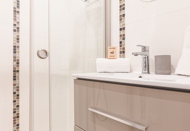 Appartement à Nice - Large Terrasse 2 Pièces proche Place Garibaldi Appartement à Nice - Large Terrasse 2 Pièces proche Place Garibaldi