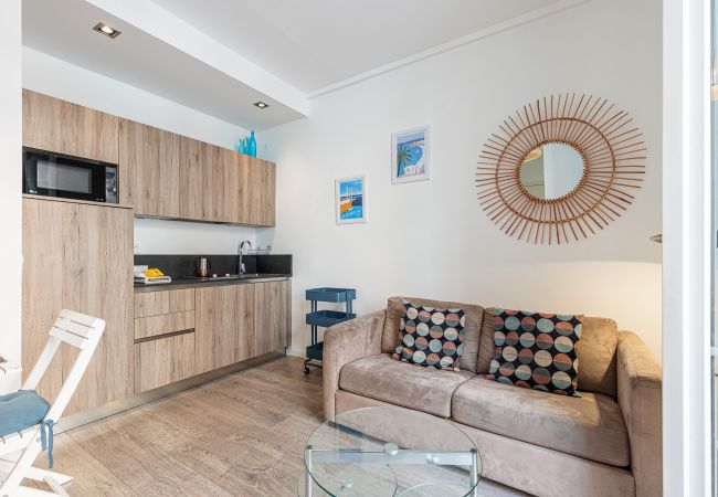 Appartement à Nice - Large Terrasse 2 Pièces proche Place Garibaldi Appartement à Nice - Large Terrasse 2 Pièces proche Place Garibaldi