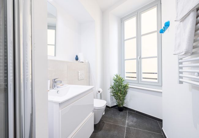 Studio à Nice - Charmant & Lumineux Studio Centre Ville Studio à Nice - Charmant & Lumineux Studio Centre Ville