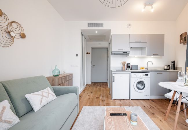 Studio à Nice - Charmant & Lumineux Studio Centre Ville Studio à Nice - Charmant & Lumineux Studio Centre Ville