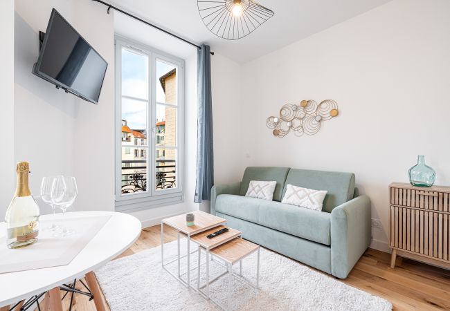 Studio à Nice - Charmant & Lumineux Studio Centre Ville Studio à Nice - Charmant & Lumineux Studio Centre Ville