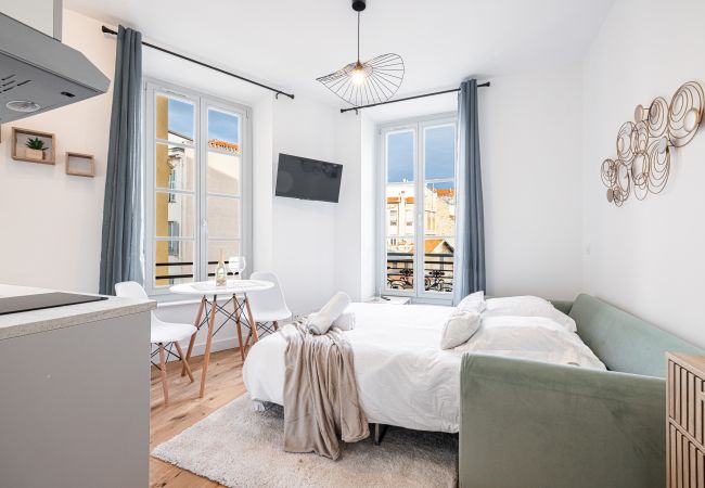 Studio à Nice - Charmant & Lumineux Studio Centre Ville Studio à Nice - Charmant & Lumineux Studio Centre Ville