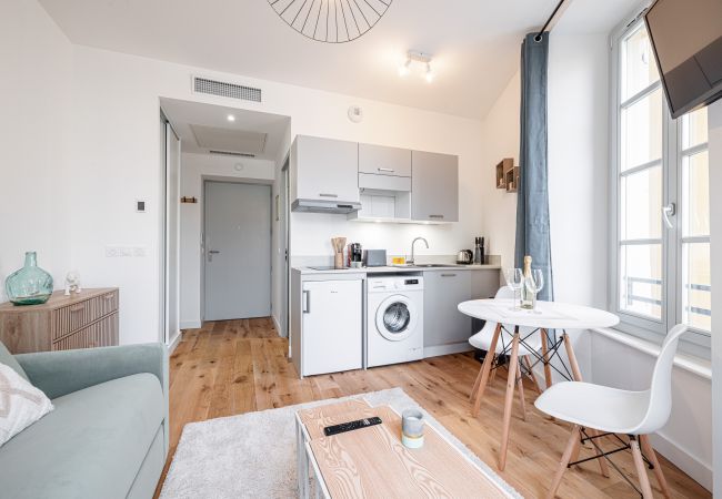 Studio à Nice - Charmant & Lumineux Studio Centre Ville Studio à Nice - Charmant & Lumineux Studio Centre Ville