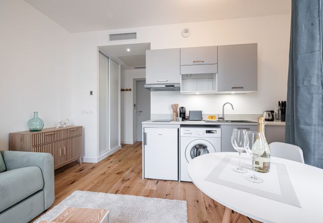 Studio à Nice - Charmant & Lumineux Studio Centre Ville Studio à Nice - Charmant & Lumineux Studio Centre Ville