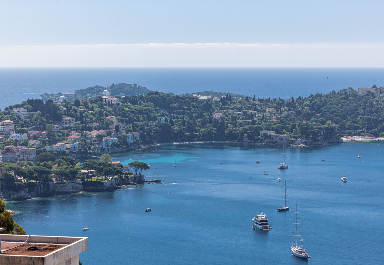 Appartement à Villefranche-sur-Mer - Vue Mer extraordinaire - 2 Pièces avec Parking