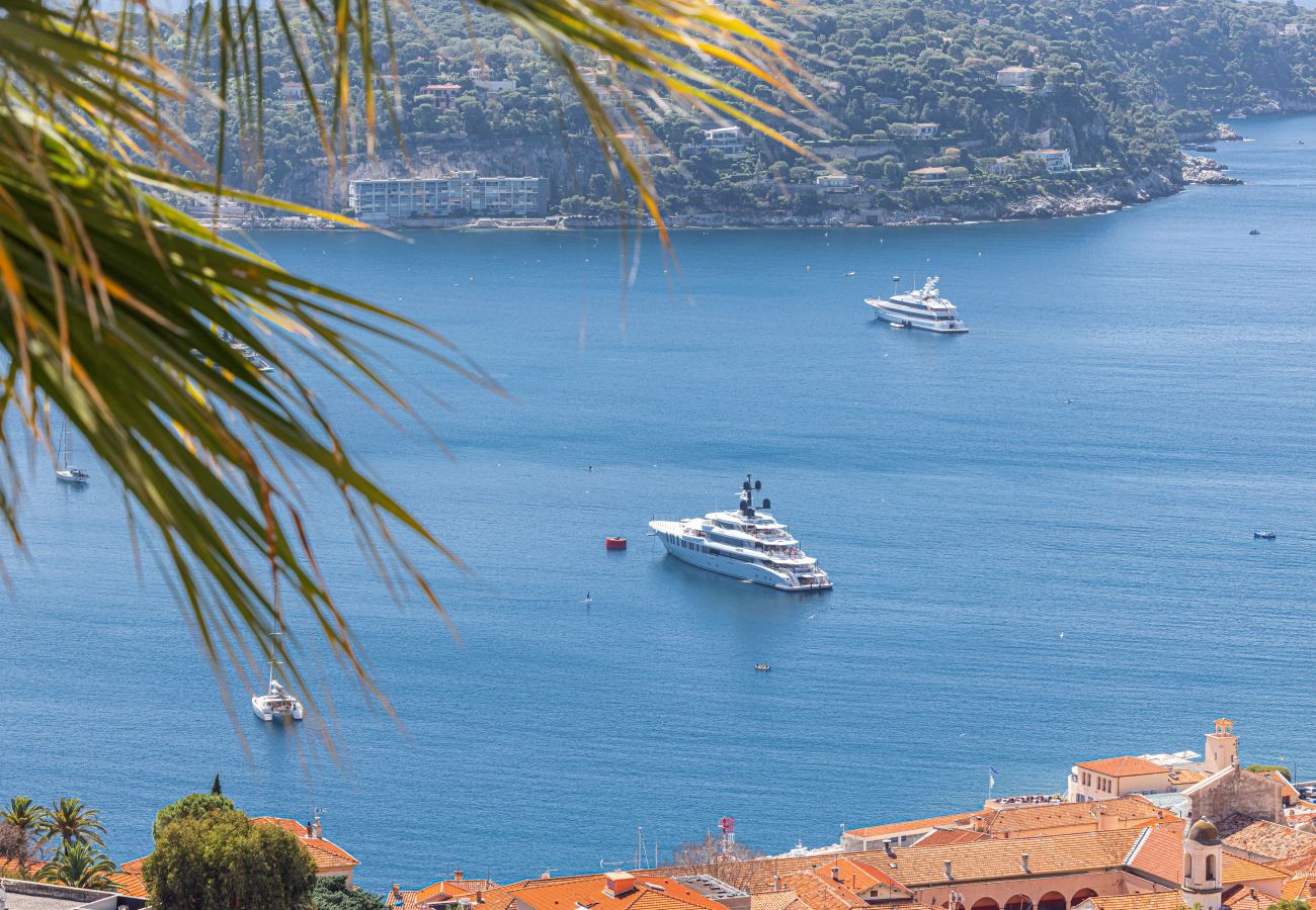 Appartement à Villefranche-sur-Mer - Vue Mer extraordinaire - 2 Pièces avec Parking