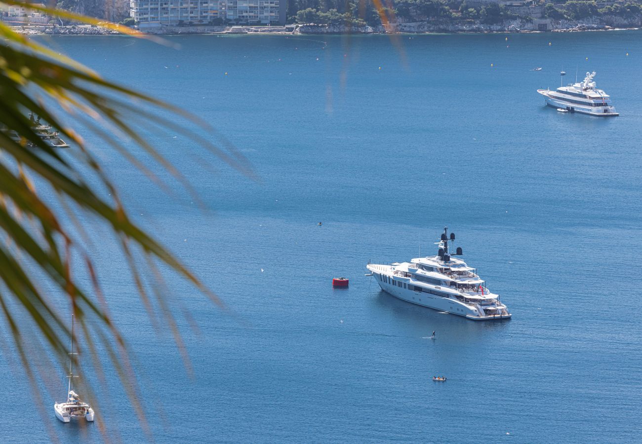 Appartement à Villefranche-sur-Mer - Vue Mer extraordinaire - 2 Pièces avec Parking