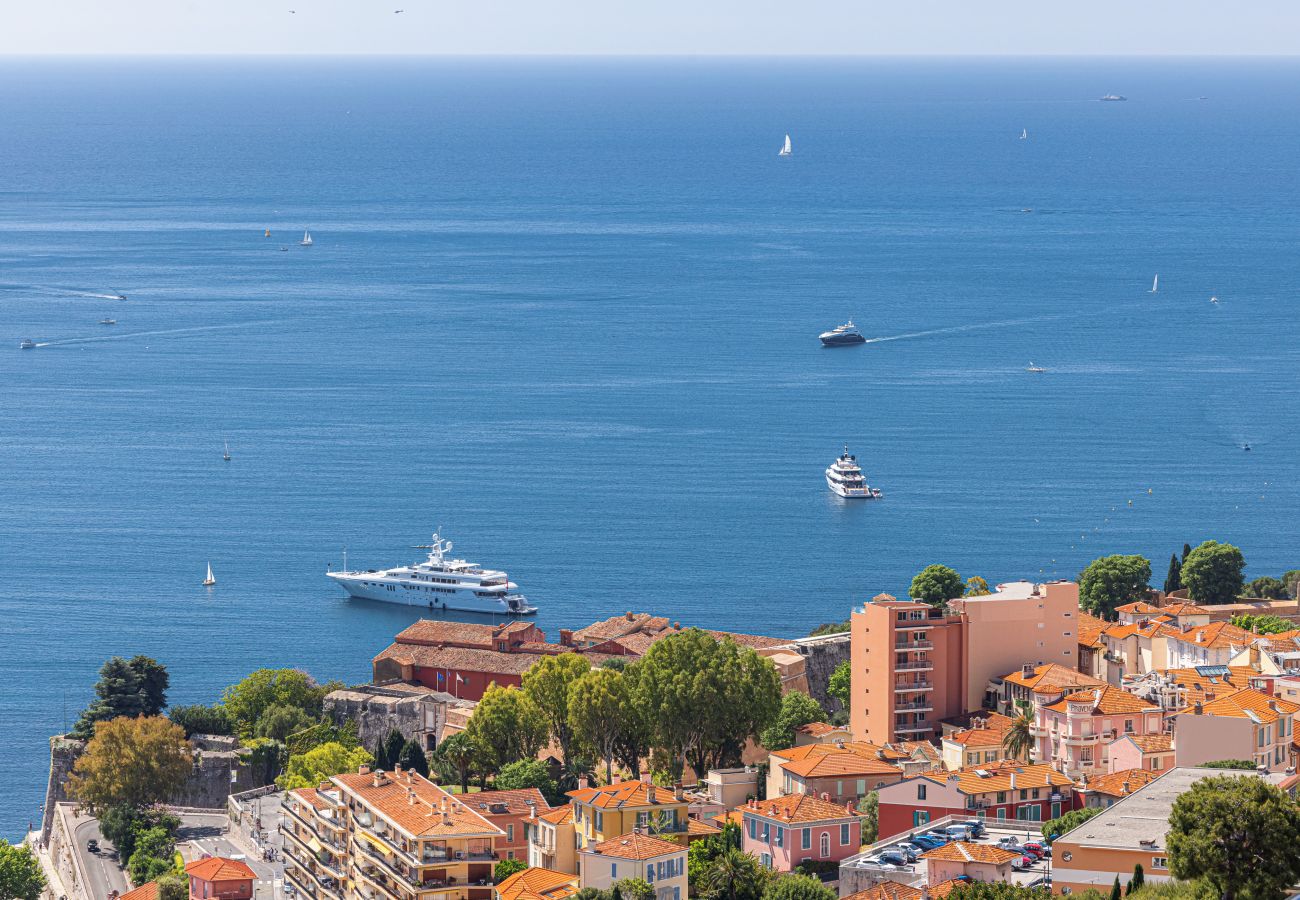 Appartement à Villefranche-sur-Mer - Vue Mer extraordinaire - 2 Pièces avec Parking