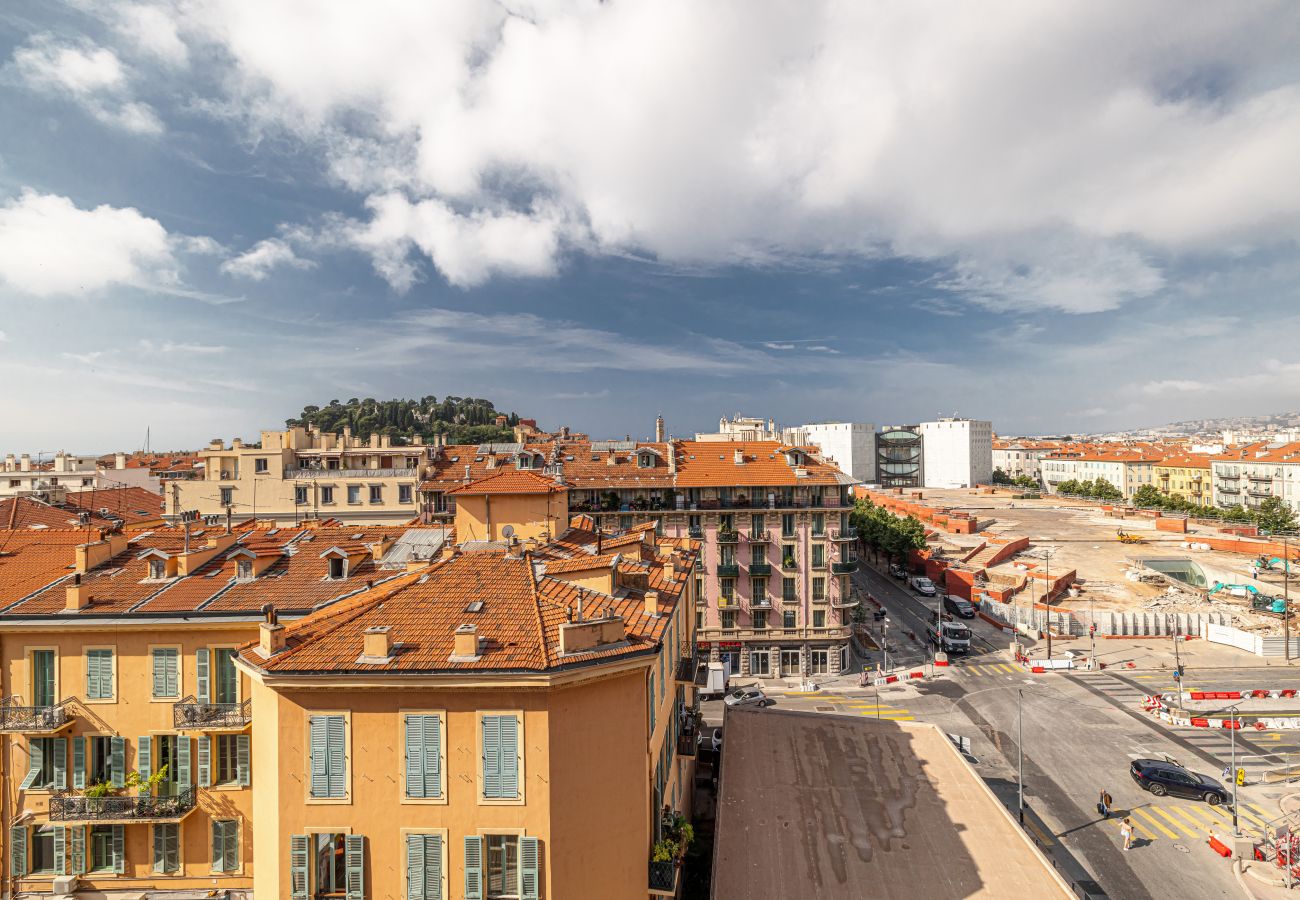 Appartement à Nice - 2 pièces Central Grande Terrasse & Parking