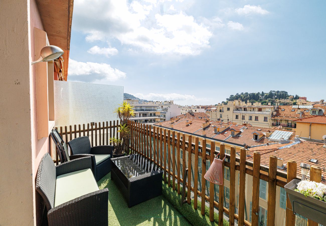 Appartement à Nice - 2 pièces Central Grande Terrasse & Parking