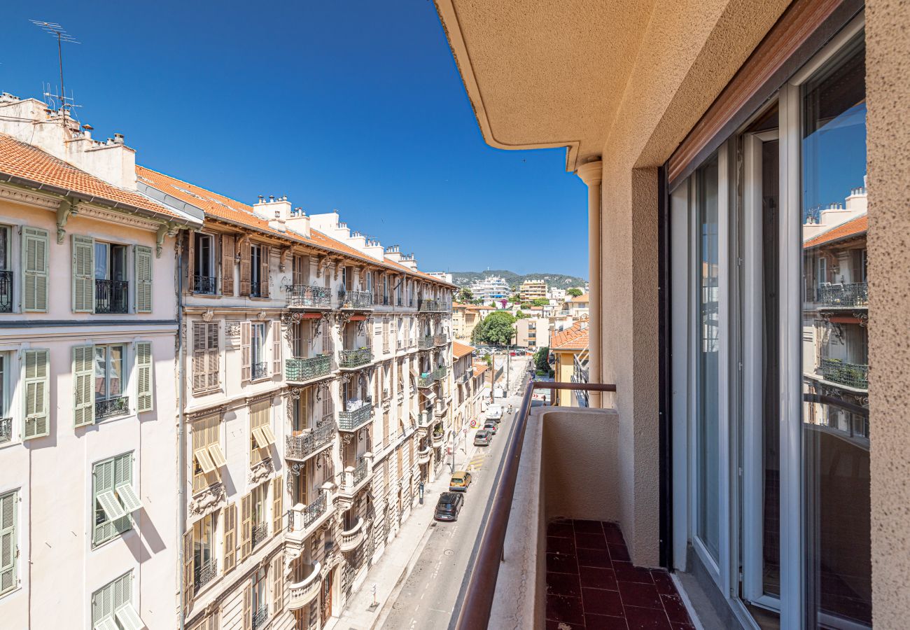 Appartement à Nice - Grand 2 Pièces quartier Borriglione