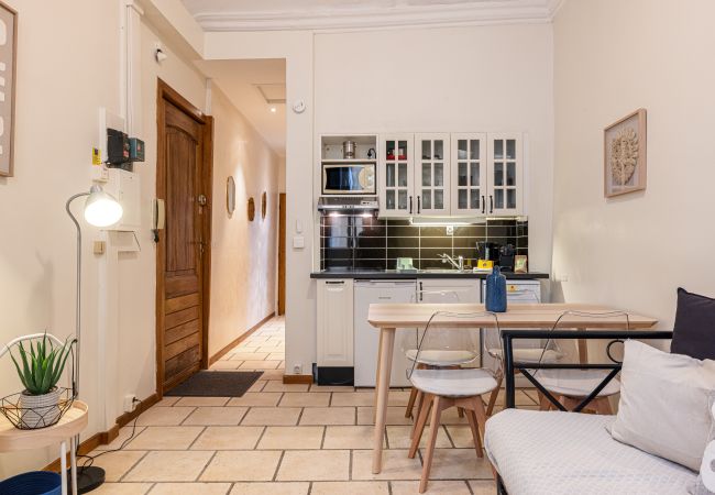 Appartement à Nice - 3 Pièces au Coeur du Vieux Nice Appartement à Nice - 3 Pièces au Coeur du Vieux Nice