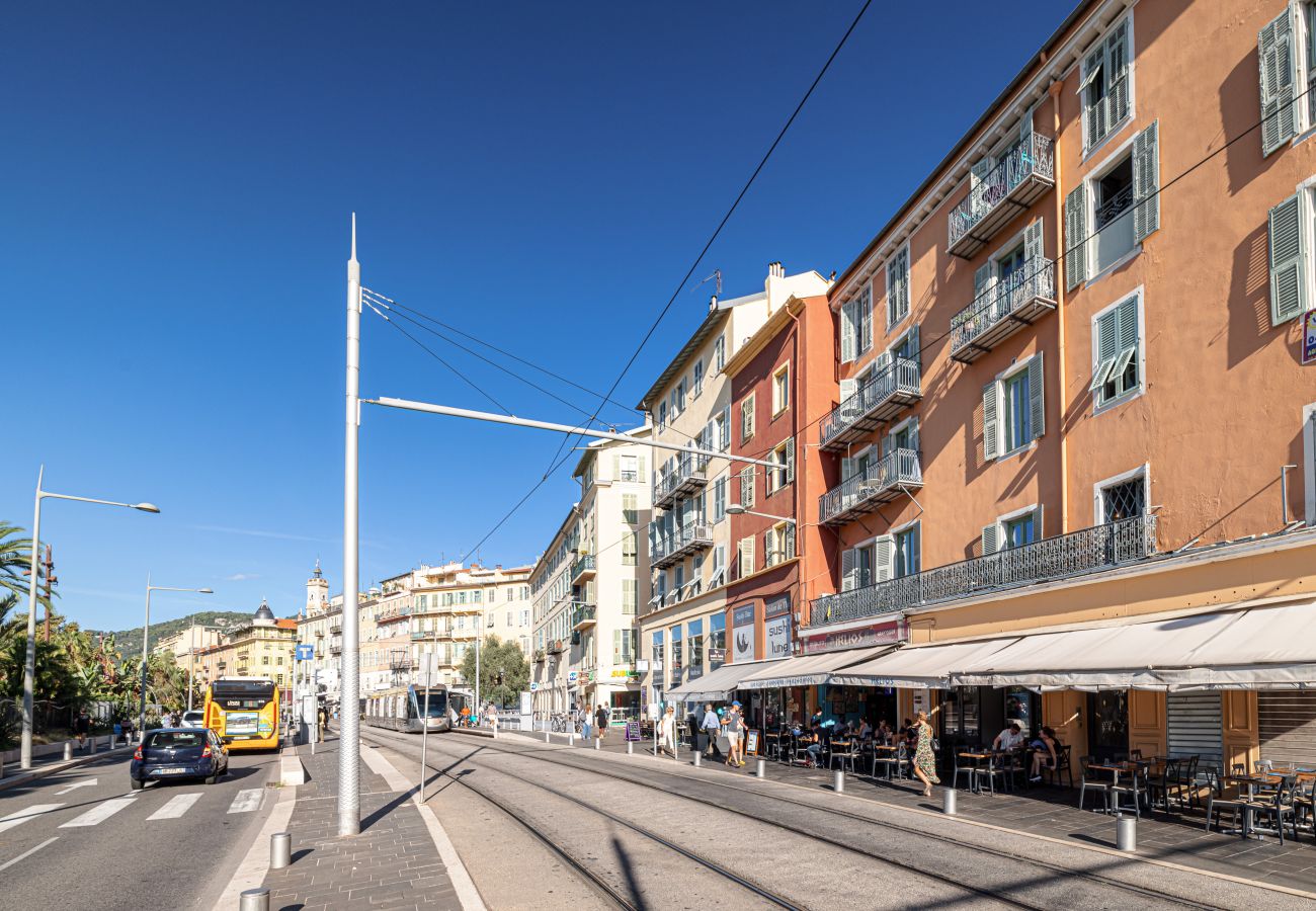 Appartement à Nice - 3 Pièces Vue Panoramique sur les Jardins