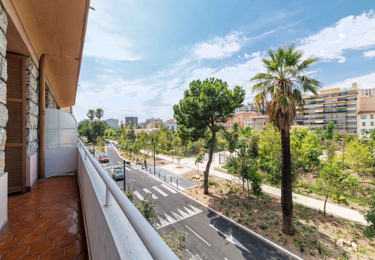 Appartement à Nice - Grand 3 pièces Central & Garage