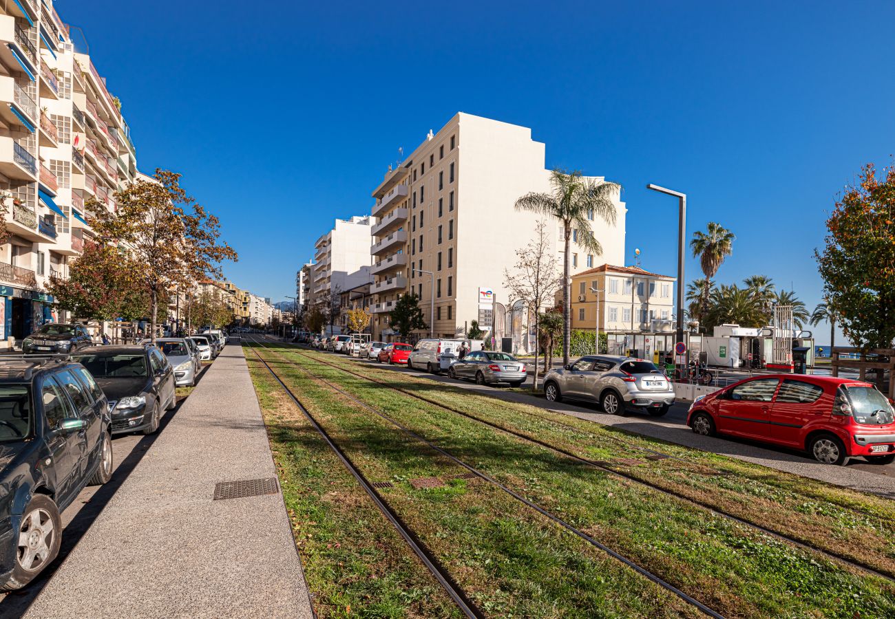 Studio à Nice - Vue Mer & Promenade des Anglais Studio