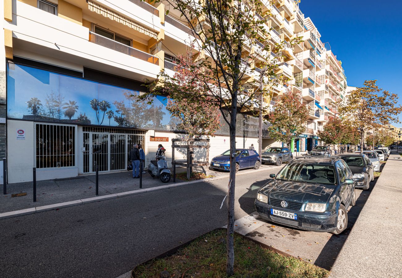 Studio à Nice - Vue Mer & Promenade des Anglais Studio