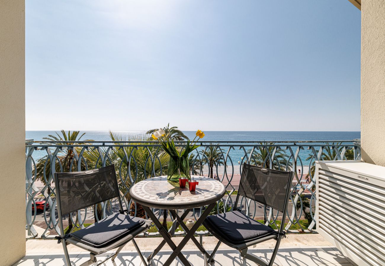 Studio à Nice - Vue Mer - Adorable Studio Promenade des Anglais