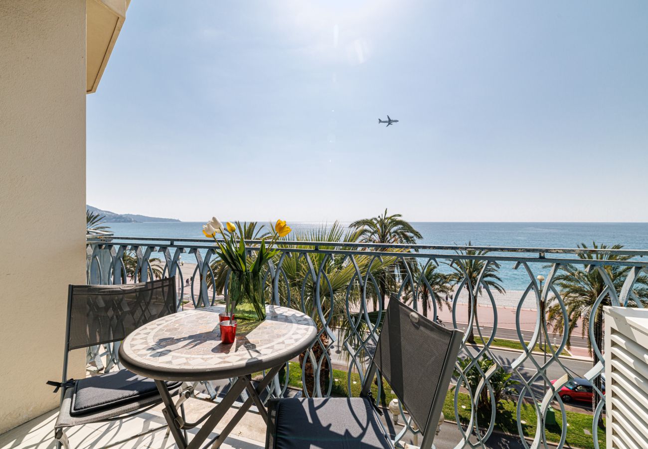 Studio à Nice - Vue Mer - Adorable Studio Promenade des Anglais
