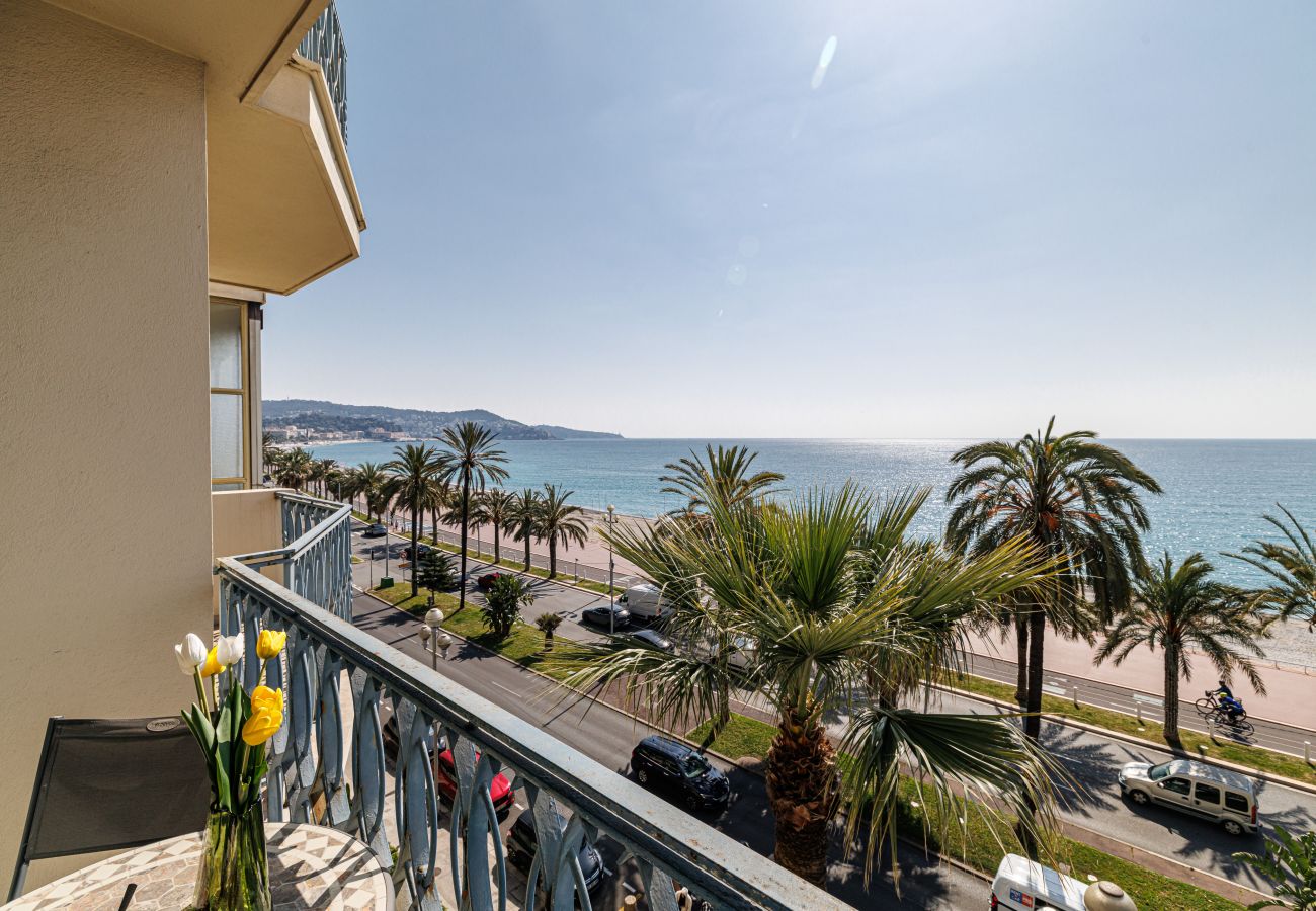 Studio à Nice - Vue Mer - Adorable Studio Promenade des Anglais