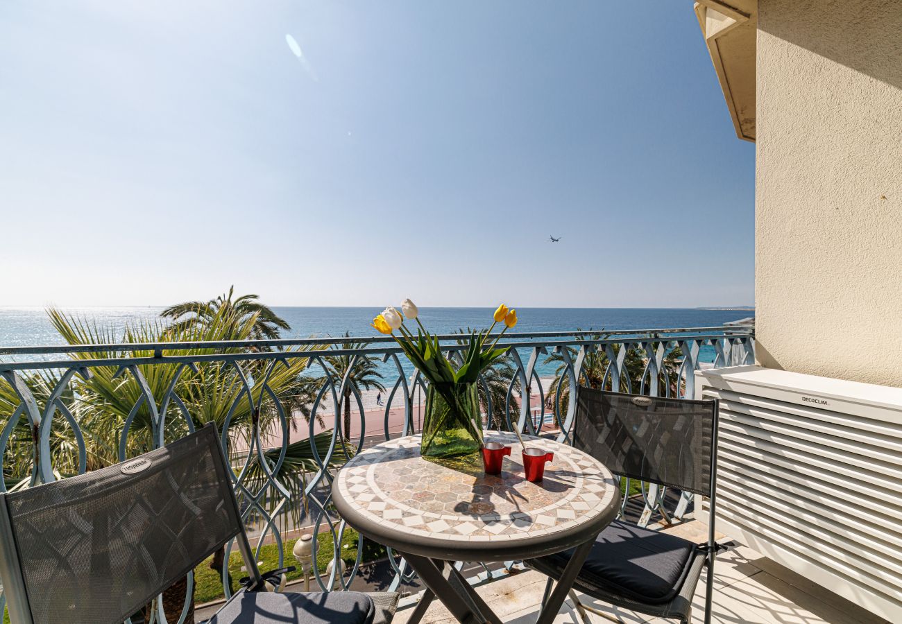 Studio à Nice - Vue Mer - Adorable Studio Promenade des Anglais