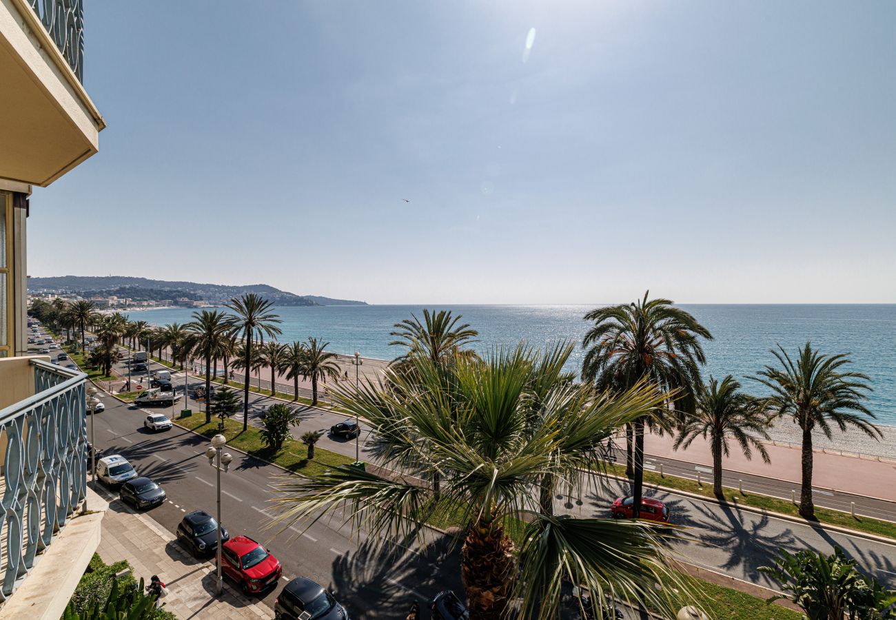 Studio à Nice - Vue Mer - Adorable Studio Promenade des Anglais