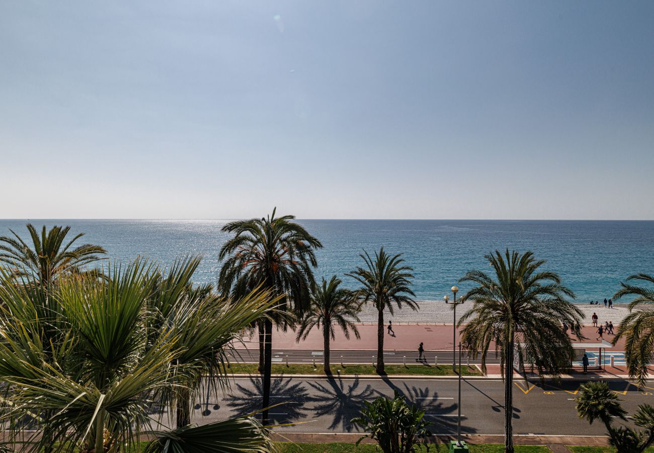 Studio à Nice - Vue Mer - Adorable Studio Promenade des Anglais