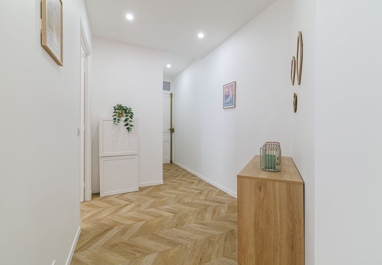 Appartement à Nice - Grand & Confortable 3 Pièces Rénové 
