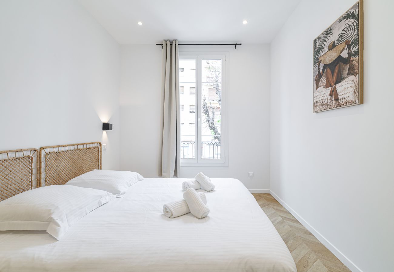 Appartement à Nice - Grand & Confortable 3 Pièces Rénové 