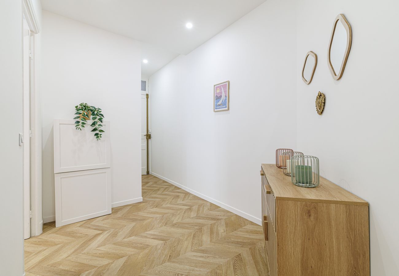 Appartement à Nice - Grand & Confortable 3 Pièces Rénové 