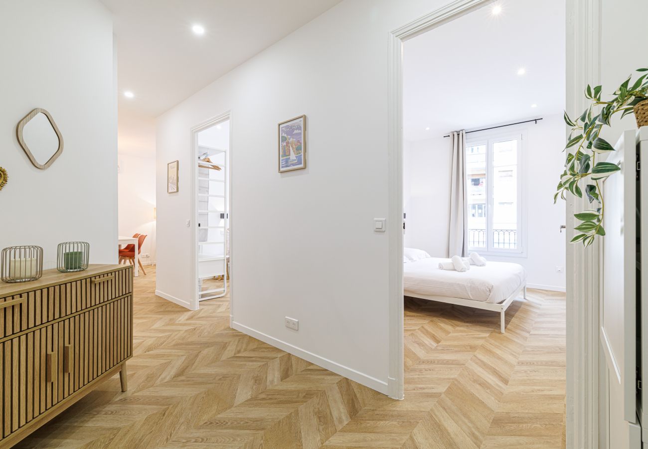 Appartement à Nice - Grand & Confortable 3 Pièces Rénové 